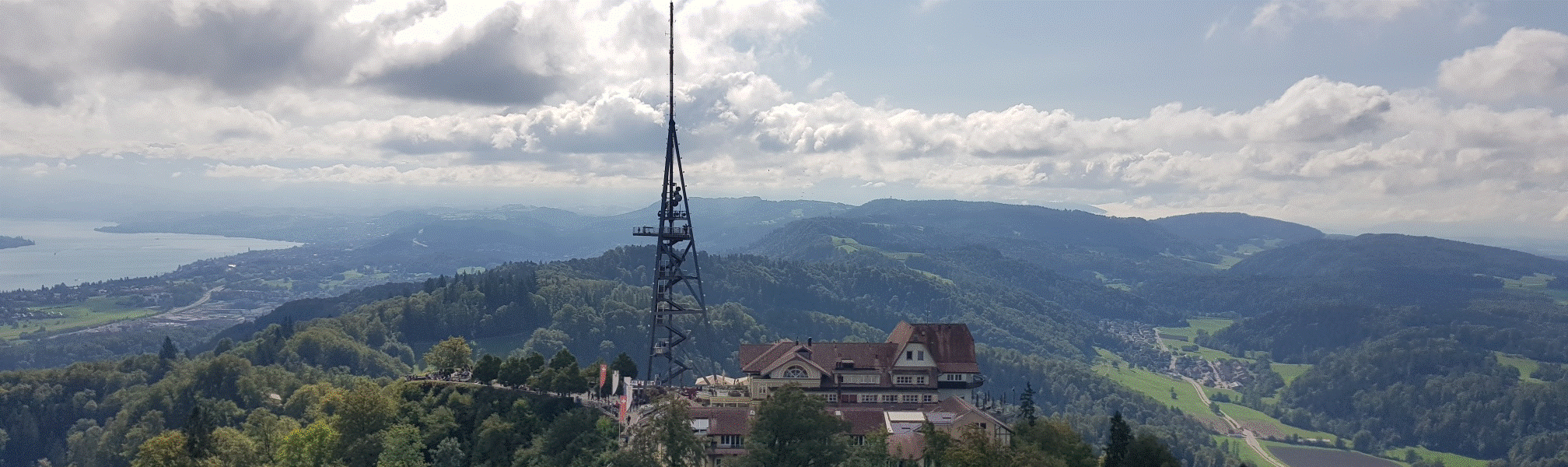 Üetliberg mit Blick auf den UTO-Turm Üetliberg mit Blick auf den UTO-Turm